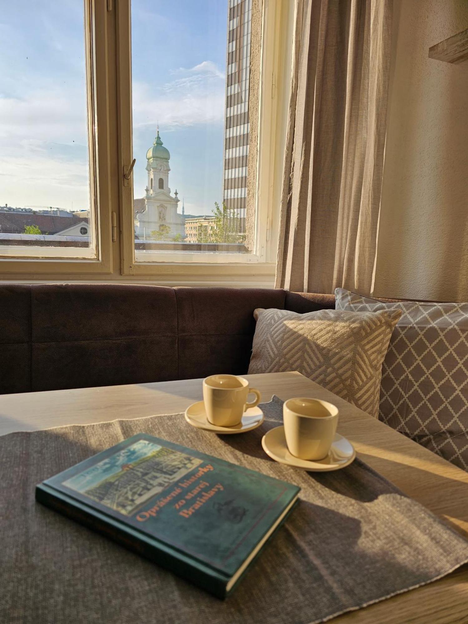 Stone Square Apartment Bratislava Esterno foto